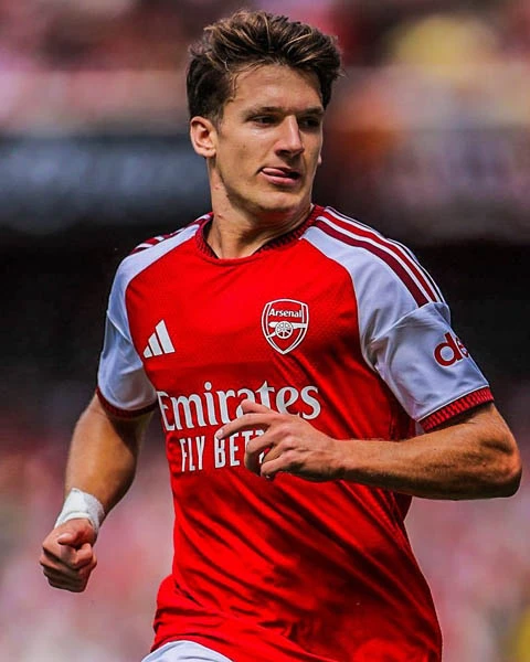 5 vấn đề ngăn cản Arsenal vô địch Premier League 2026/27 5 vấn đề ngăn cản Arsenal vô địch Premier League 2026/27