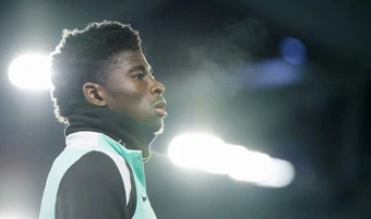 6 góc nhìn khi Carlos Baleba cập bến Man Utd