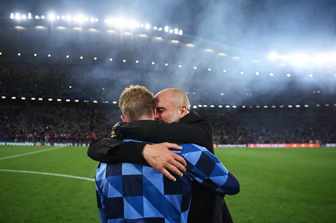 9 tấm ảnh ghi lại thập kỷ kinh điển của Pep Guardiola tại Man City 9 tấm ảnh ghi lại thập kỷ kinh điển của Pep Guardiola tại Man City