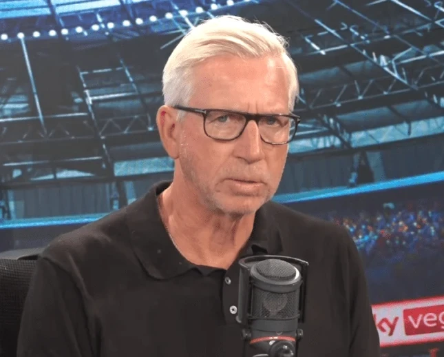 Alan Pardew: Arsenal vượt trội hơn phần còn lại của Ngoại Hạng Anh Alan Pardew: Arsenal vượt trội hơn phần còn lại của Ngoại Hạng Anh