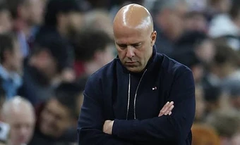Arne Slot chỉ rõ thời điểm Liverpool sụp đổ trước Aston Villa