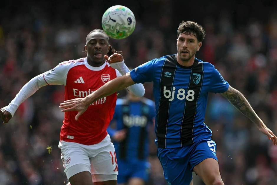 Arsenal bất ngờ thua Bournemouth, cuộc đua vô địch thêm kịch tính Arsenal bất ngờ thua Bournemouth, cuộc đua vô địch thêm kịch tính