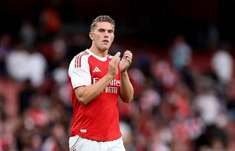 Arsenal chờ Gyokeres chạm cột mốc của Henry