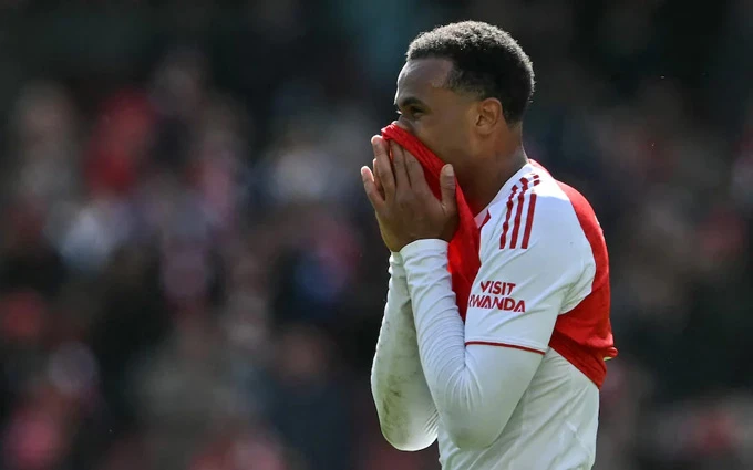 Arsenal đá thật 'bẩn mắt'! Arsenal đá thật 'bẩn mắt'!