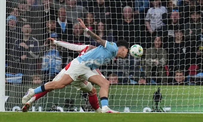Arsenal đến khổ với tay săn bàn giấu mặt của Man City Arsenal đến khổ với tay săn bàn giấu mặt của Man City
