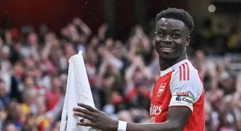Arsenal đón chào Saka thực thụ trở lại trong cuộc đua vô địch
