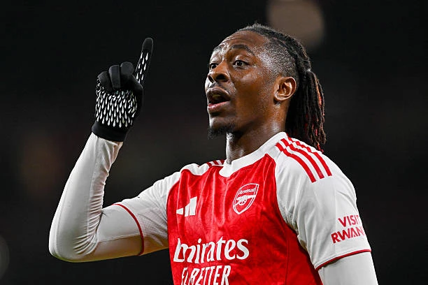 Arsenal đón Eze trở lại ở đại chiến Man City
