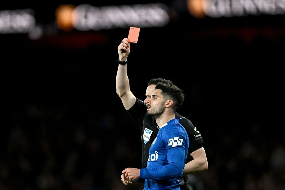 Arsenal hạ Chelsea 2-1, xây chắc ngôi đầu Ngoại hạng Anh Arsenal hạ Chelsea 2-1, xây chắc ngôi đầu Ngoại hạng Anh