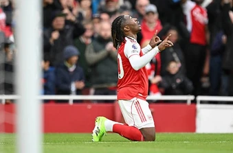 Arsenal không mất thêm tiền vì Eze