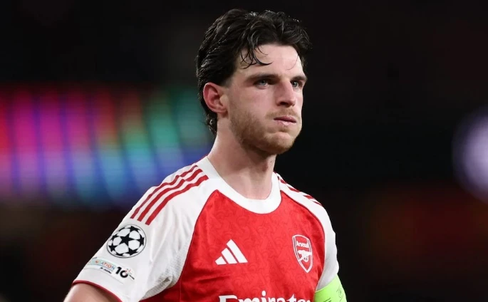 Arsenal nguy cơ thành Á quân bị chỉ trích nhất lịch sử Arsenal nguy cơ thành Á quân bị chỉ trích nhất lịch sử