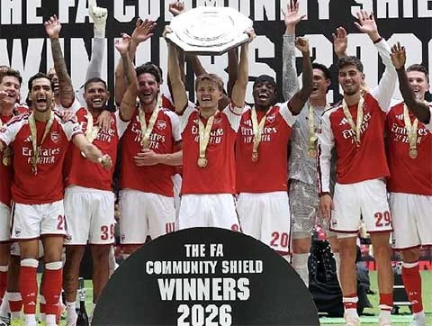 Arsenal nuôi mộng bá vương Arsenal nuôi mộng bá vương