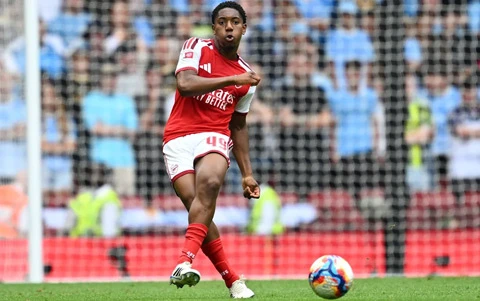 Arsenal sở hữu hàng tiền vệ hay nhất thế giới? Arsenal sở hữu hàng tiền vệ hay nhất thế giới?