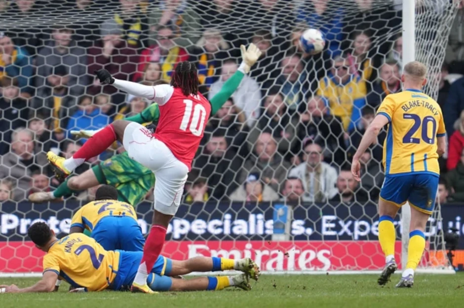 Arsenal thắng nhọc CLB hạng Ba ở Cup FA Arsenal thắng nhọc CLB hạng Ba ở Cup FA