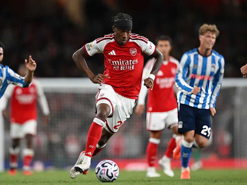 Arsenal thắng tưng bừng ngày khai màn Premier League Arsenal thắng tưng bừng ngày khai màn Premier League