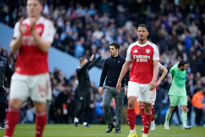Arteta nghĩ mình chẳng có gì sai nếu Arsenal không vô địch! Arteta nghĩ mình chẳng có gì sai nếu Arsenal không vô địch!