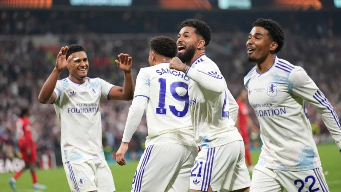 Aston Villa vô địch Europa League ảnh hưởng ra sao đến suất dự Champions League của Ngoại hạng Anh?