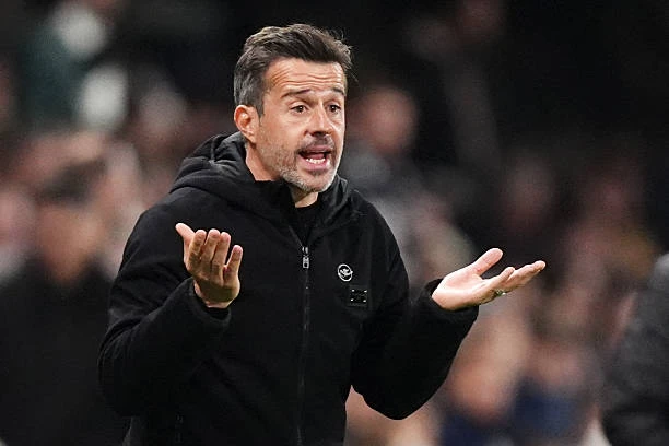 Bí ẩn vụ Tottenham chọn De Zerbi sau 3 lần vồ hụt Marco Silva Bí ẩn vụ Tottenham chọn De Zerbi sau 3 lần vồ hụt Marco Silva