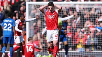 Biến động Ngoại hạng Anh: Tottenham đối diện "cửa tử"; Arsenal đánh rơi cúp?