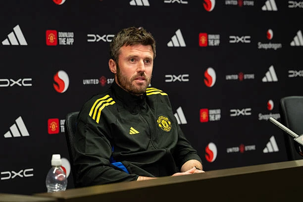 Bỏ rơi Carrick lúc này là canh bạc rủi ro nhất của Man Utd Bỏ rơi Carrick lúc này là canh bạc rủi ro nhất của Man Utd