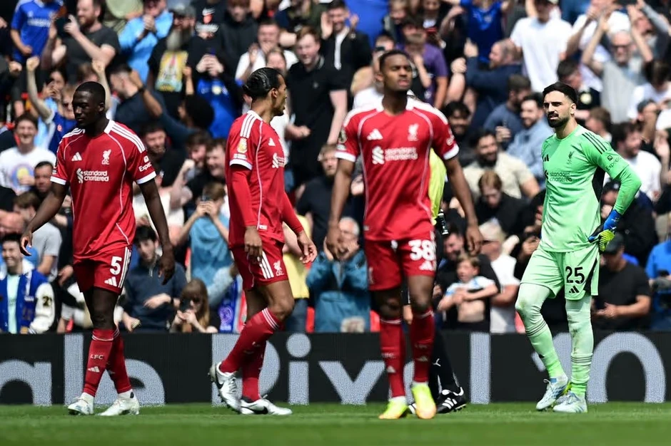 Bournemouth và Brighton đe dọa vé C1 của Liverpool Bournemouth và Brighton đe dọa vé C1 của Liverpool