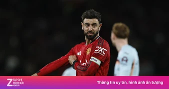 Bruno Fernandes phản pháo Roy Keane