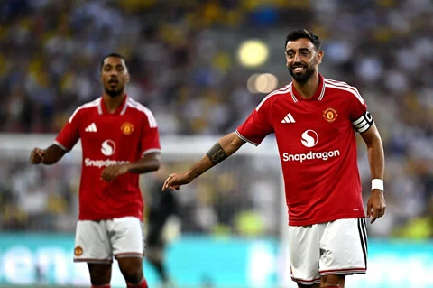 Bruno Fernandes sẽ mất suất đá chính tại MU?