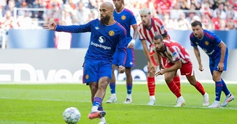 Bryan Mbeumo lập cú đúp, Man Utd ngược dòng hạ Atletico Madrid