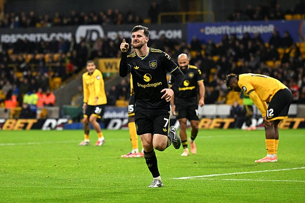 Cách Carrick dùng Mount báo hiệu sự thay đổi lớn ở Man Utd Cách Carrick dùng Mount báo hiệu sự thay đổi lớn ở Man Utd