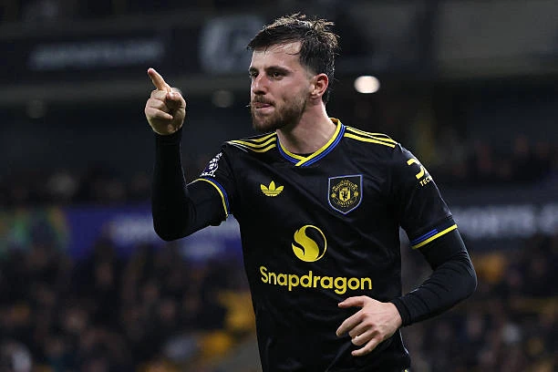Cách Carrick dùng Mount báo hiệu sự thay đổi lớn ở Man Utd Cách Carrick dùng Mount báo hiệu sự thay đổi lớn ở Man Utd