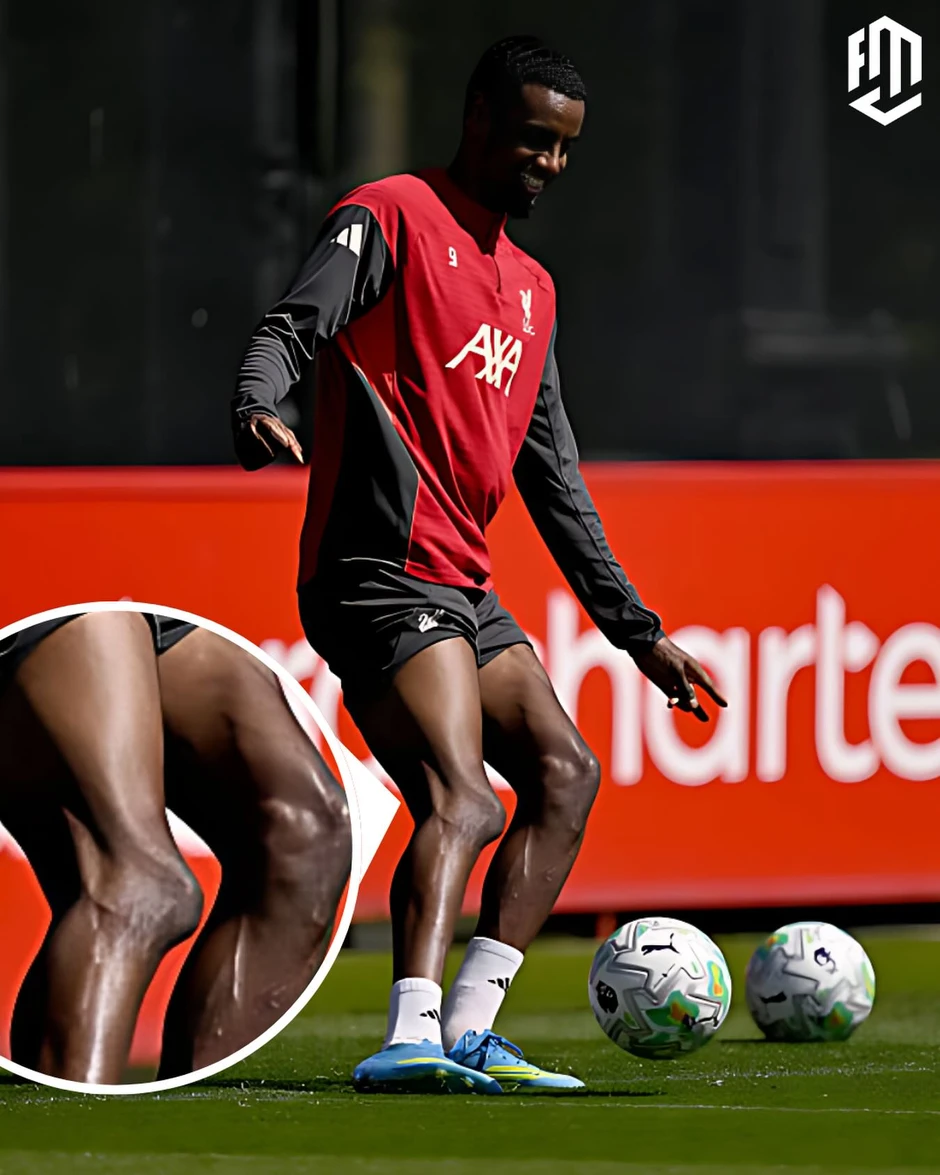 Cái đầu gối 'hư hỏng' của Isak khiến fan Liverpool lo sợ Cái đầu gối 'hư hỏng' của Isak khiến fan Liverpool lo sợ