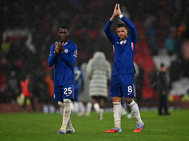 Caicedo và Enzo bị chê không phải là thủ lĩnh ở Chelsea Caicedo và Enzo bị chê không phải là thủ lĩnh ở Chelsea