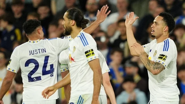 Calvert-Lewin tỏa sáng, Leeds United tiến sát vé trụ hạng Ngoại hạng Anh Calvert-Lewin tỏa sáng, Leeds United tiến sát vé trụ hạng Ngoại hạng Anh