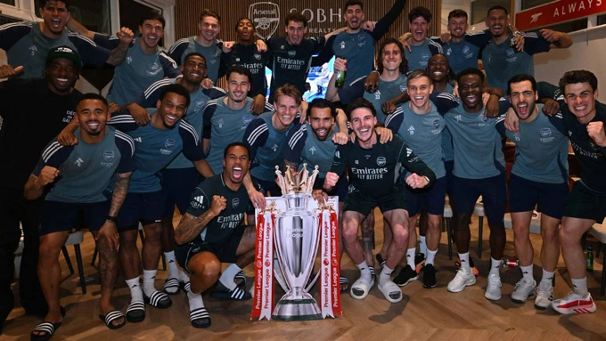 Cảm ơn Arsenal vì đã vô địch Ngoại hạng Anh Cảm ơn Arsenal vì đã vô địch Ngoại hạng Anh