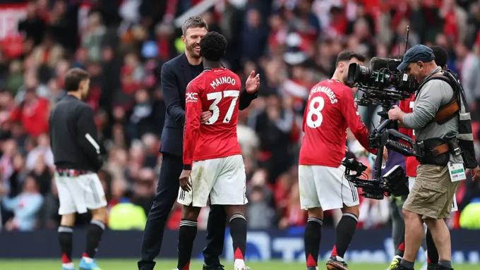 Carrick ẩn ý về tương lai sau khi giúp MU đoạt vé Champions League Carrick ẩn ý về tương lai sau khi giúp MU đoạt vé Champions League