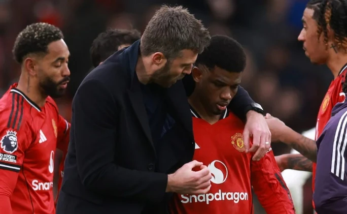 Carrick hồi sinh MU, sẵn sàng nhận ấn kiếm tại Old Trafford Carrick hồi sinh MU, sẵn sàng nhận ấn kiếm tại Old Trafford