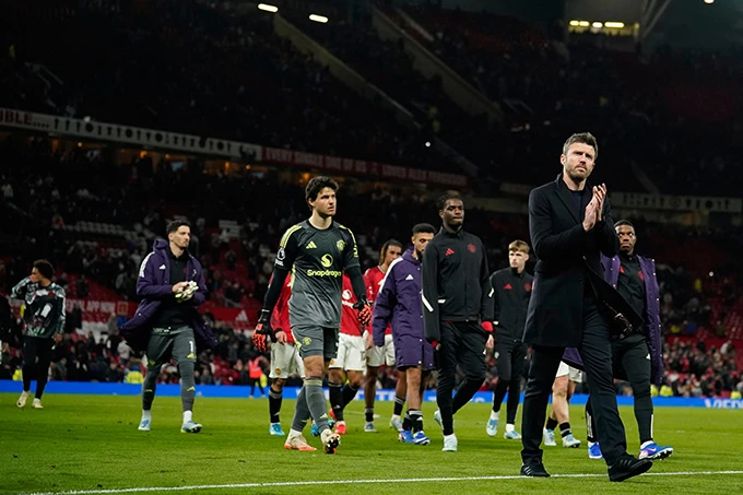 Carrick phải cảm ơn… Amorim sau chiến thắng trước Chelsea! Carrick phải cảm ơn… Amorim sau chiến thắng trước Chelsea!