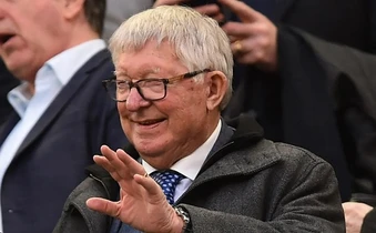 Carrick thừa nhận bị ảnh hưởng bởi tin Sir Alex nhập viện
