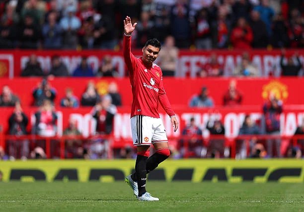 Casemiro chia tay Man Utd trong nước mắt và sự tri ân Casemiro chia tay Man Utd trong nước mắt và sự tri ân