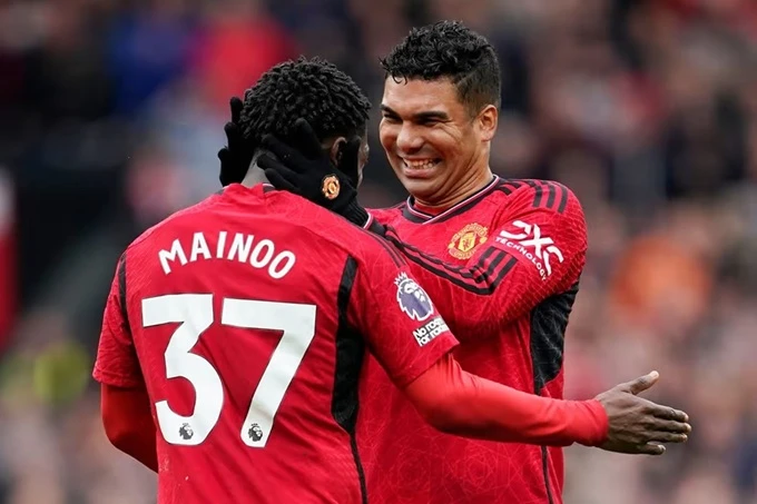 Casemiro: ‘Mainoo là hiện tại và tương lai của MU’ Casemiro: ‘Mainoo là hiện tại và tương lai của MU’