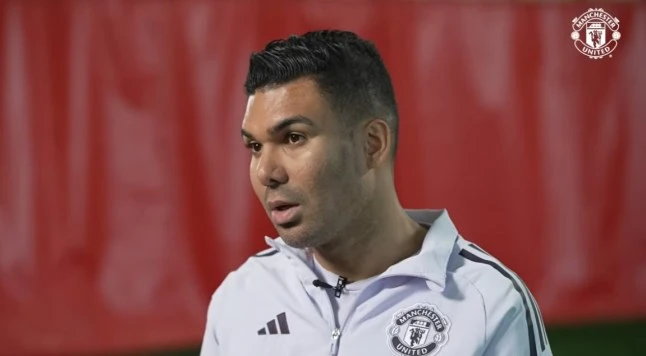Casemiro tin Mainoo thống trị tuyến giữa 12 năm tới Casemiro tin Mainoo thống trị tuyến giữa 12 năm tới