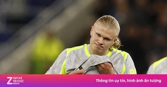 Cầu thủ Man City sụp đổ