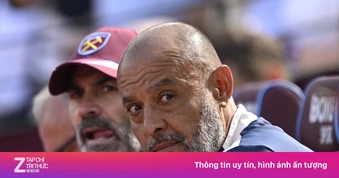 Cầu thủ West Ham nổi loạn
