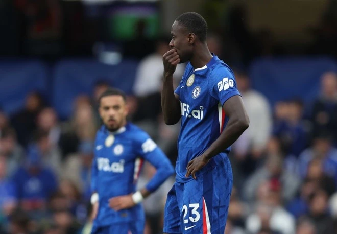 Chấm điểm Chelsea: Palmer hóa tội đồ, hàng thủ kém cỏi Chấm điểm Chelsea: Palmer hóa tội đồ, hàng thủ kém cỏi