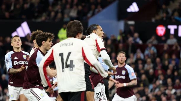 Chấm điểm Liverpool: Điểm sáng Ngumoha; Cú đúp 'đắng lòng' của Van Dijk
