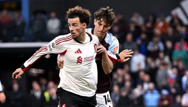 Chấm điểm Liverpool: Điểm sáng Ngumoha; Cú đúp 'đắng lòng' của Van Dijk