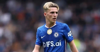 Chấn thương nhập viện, Jesse Derry vẫn tự hào được ra mắt Chelsea