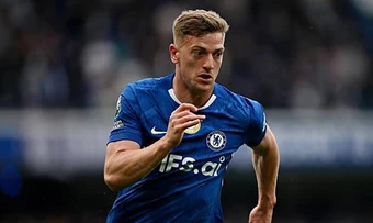Chelsea dùng hàng công chắp vá để đối đầu Liverpool
