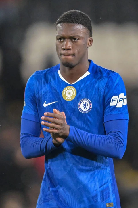 Chelsea nhận cú đúp tổn thất hàng thủ, kế hoạch của Alonso bị ảnh hưởng Chelsea nhận cú đúp tổn thất hàng thủ, kế hoạch của Alonso bị ảnh hưởng