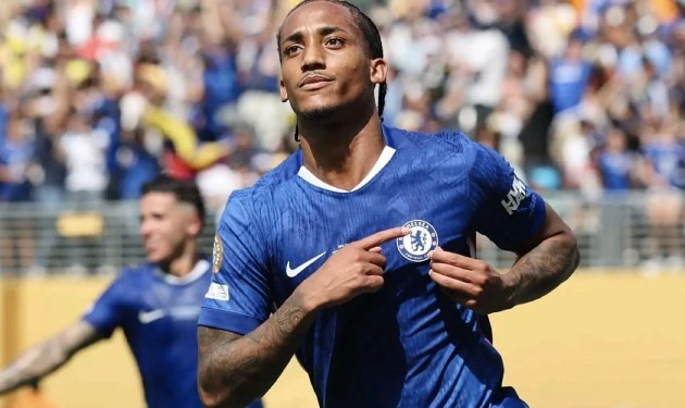 Chelsea thưởng hợp đồng mới cho Joao Pedro để chặn cửa Barca