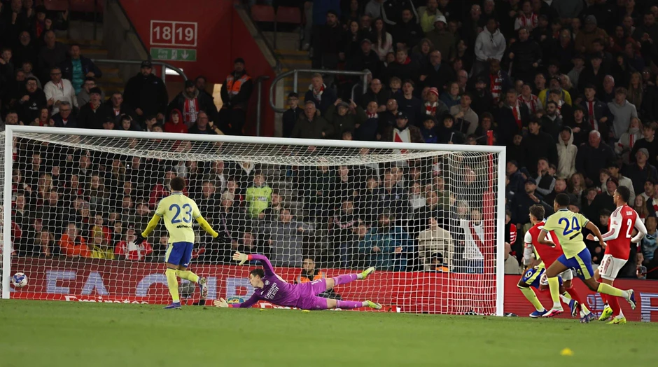 Chelsea vào bán kết, Arsenal ôm hận tại FA Cup Chelsea vào bán kết, Arsenal ôm hận tại FA Cup